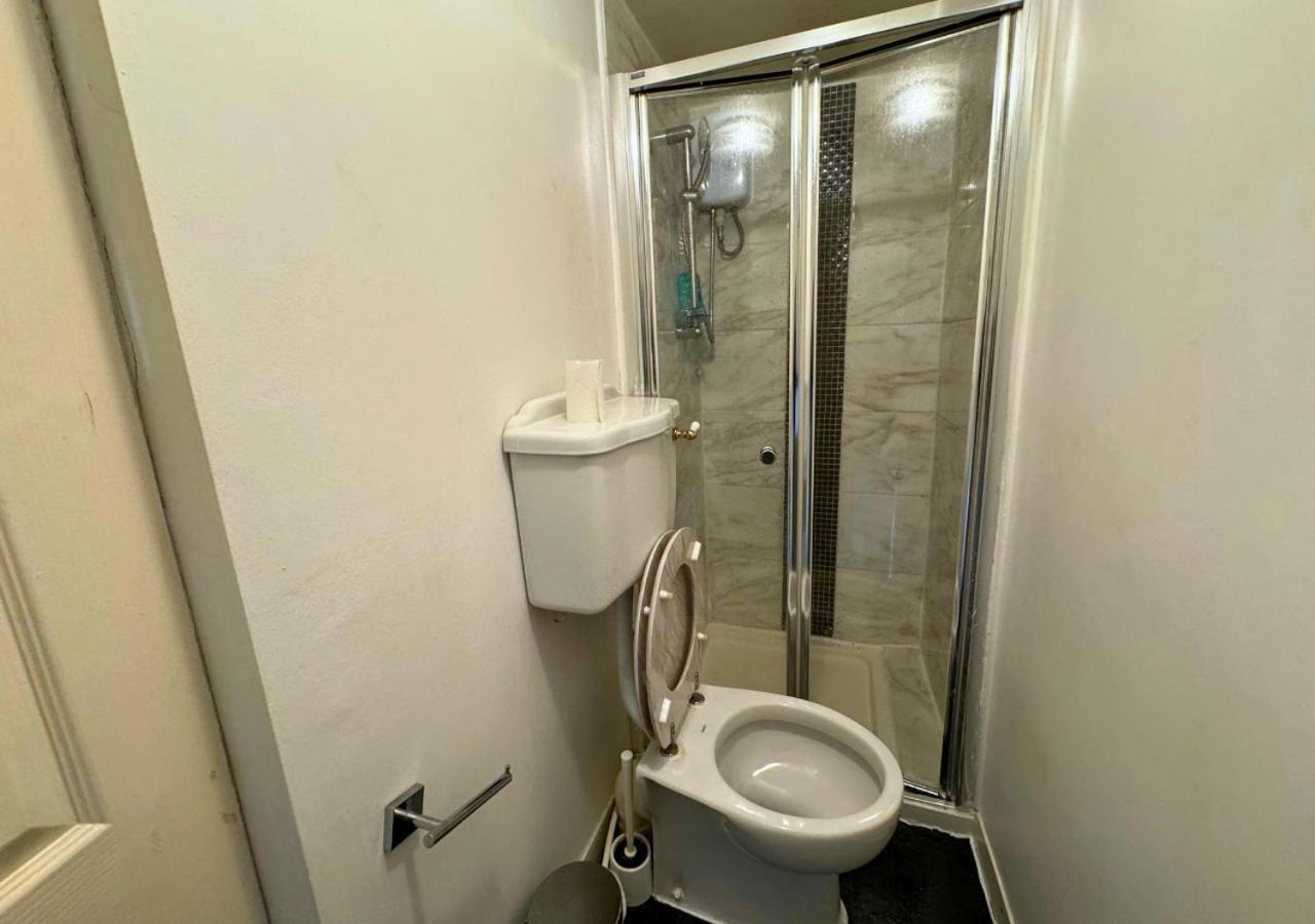 Cosy 2 Bed For Families With Free Parking